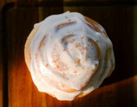Wholesale Jumbo Cinnamon Rolls 4pk